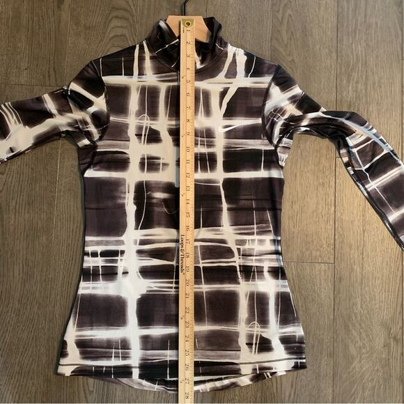 NIKE Pro Half Zip Women’s Medium White Black Thumb Hole. - Picture 14 of 15